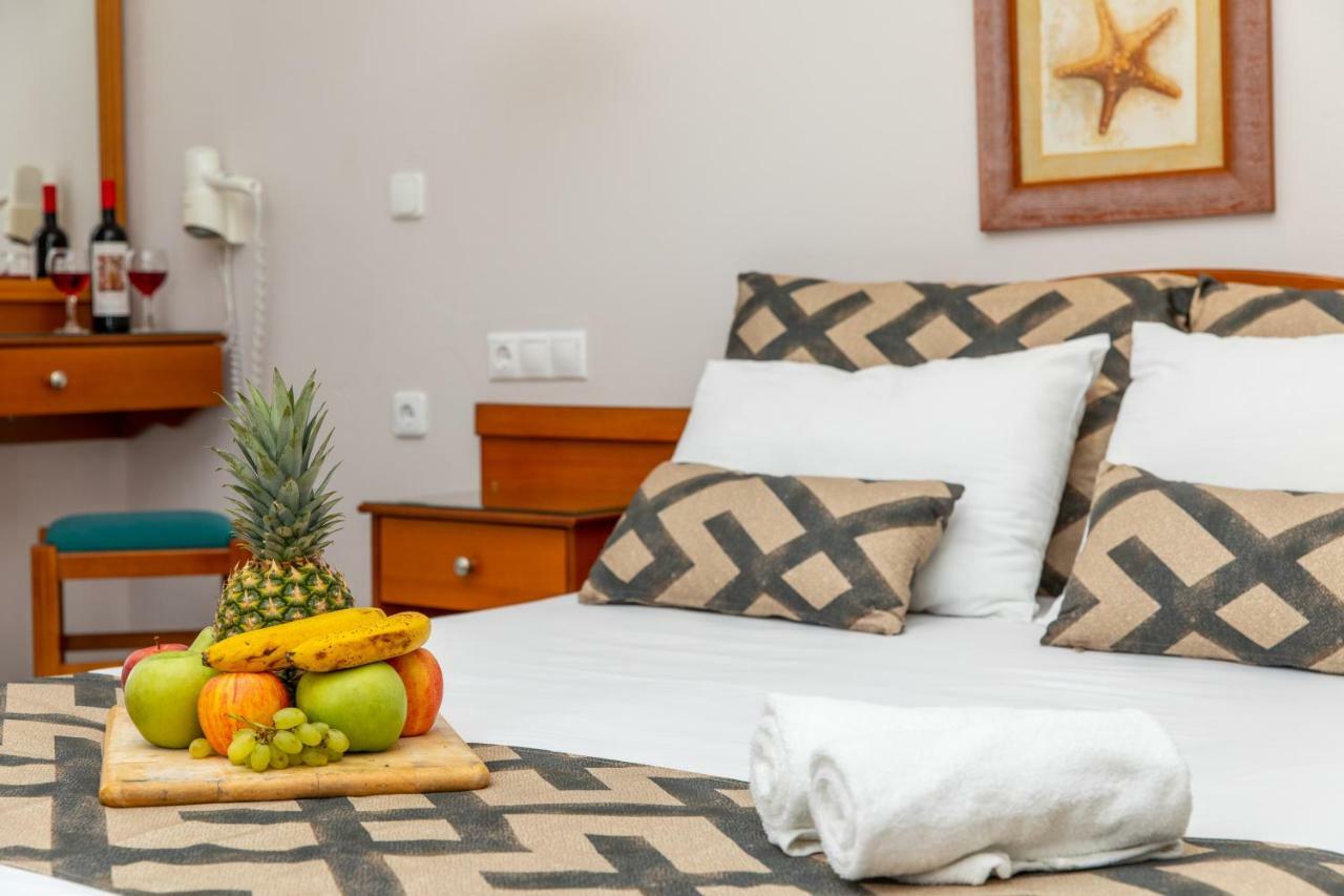 Hotel Palatia Naxos City ภายนอก รูปภาพ